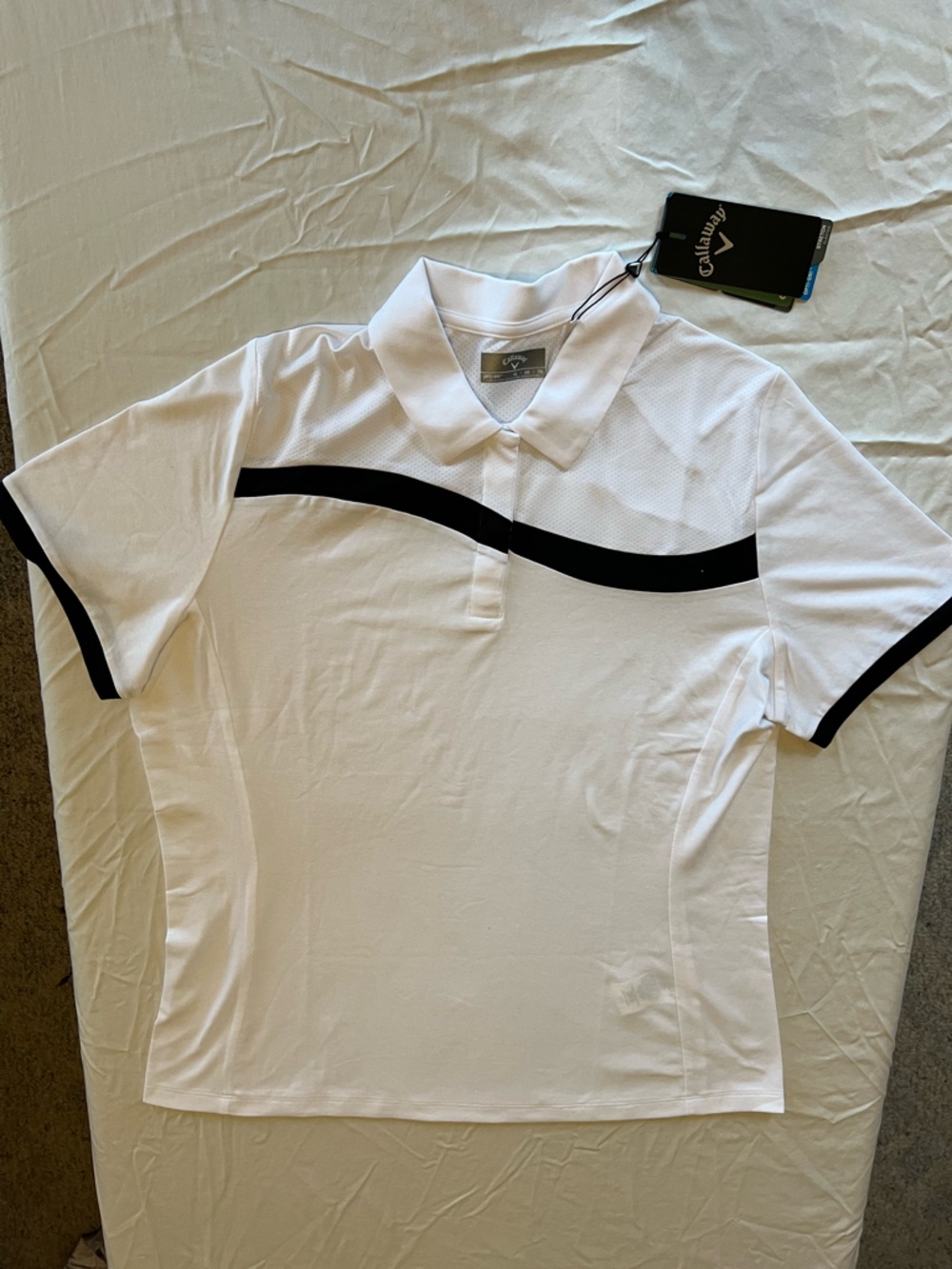Callaway Women’s White Black trim golf top NWT short sleeve snap front Opti-Dri